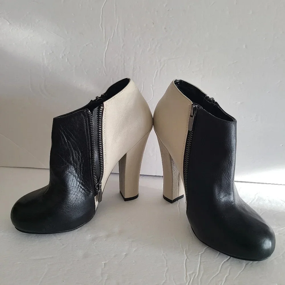 Shoemint Nancy leather booties women's sz.7.5
